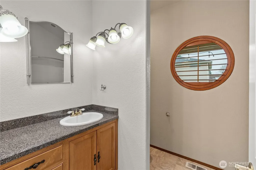 100 S 9th Street Montesano WA 98563