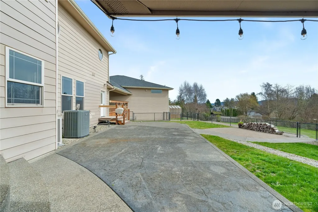 100 S 9th Street Montesano WA 98563