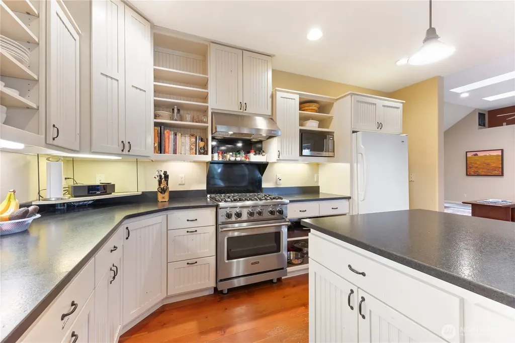 180 Trinity Drive Castle Rock WA 98611