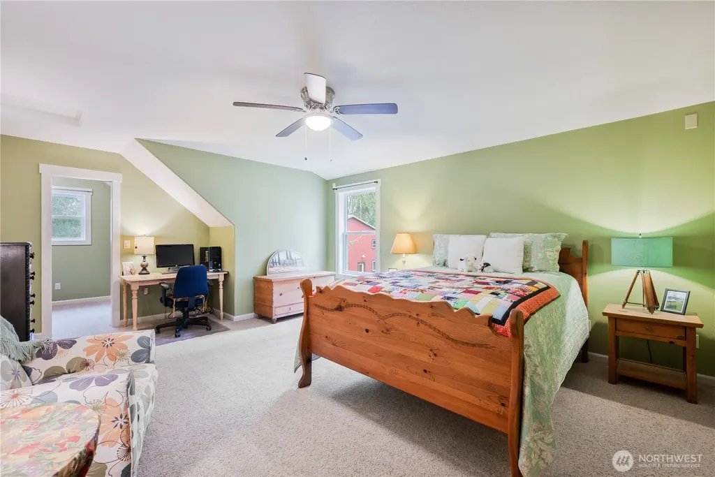 180 Trinity Drive Castle Rock WA 98611