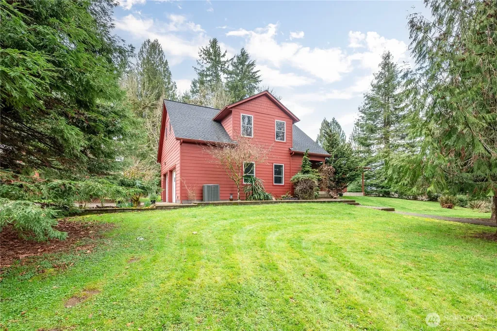 180 Trinity Drive Castle Rock WA 98611