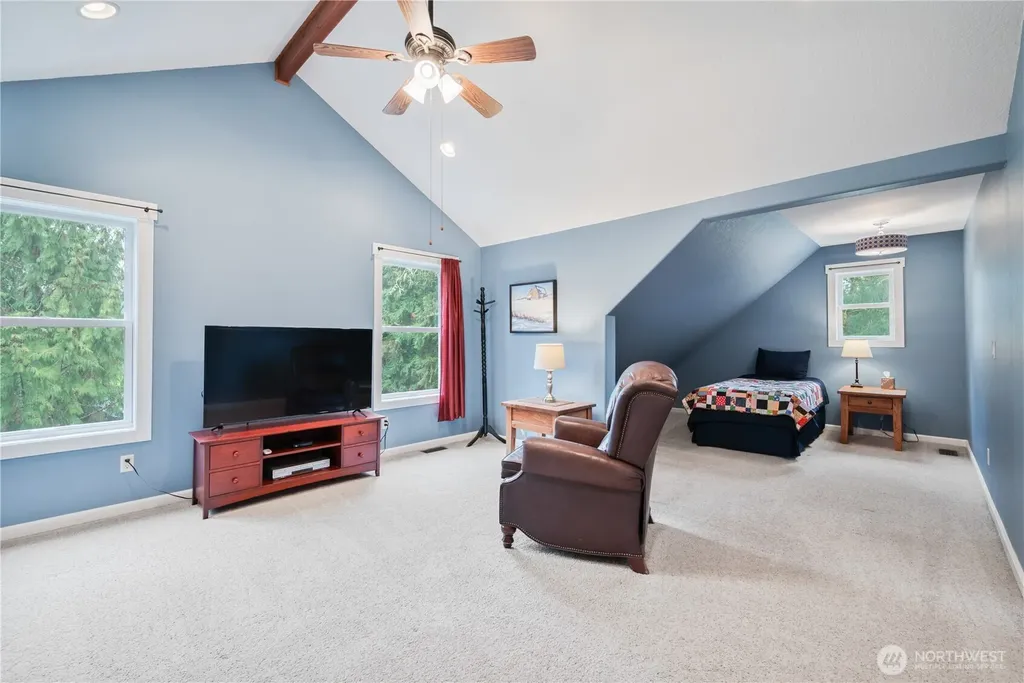 180 Trinity Drive Castle Rock WA 98611