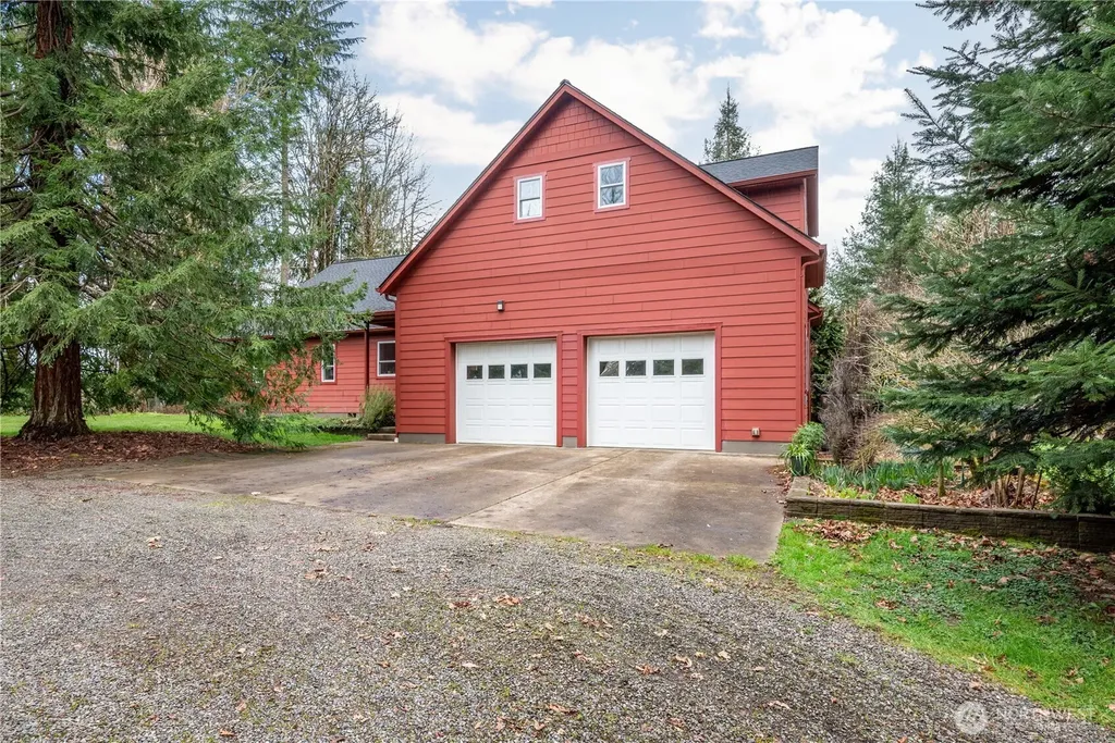 180 Trinity Drive Castle Rock WA 98611