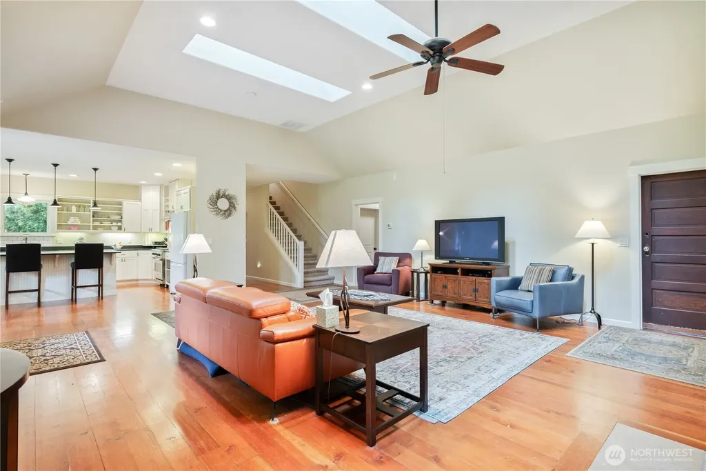 180 Trinity Drive Castle Rock WA 98611