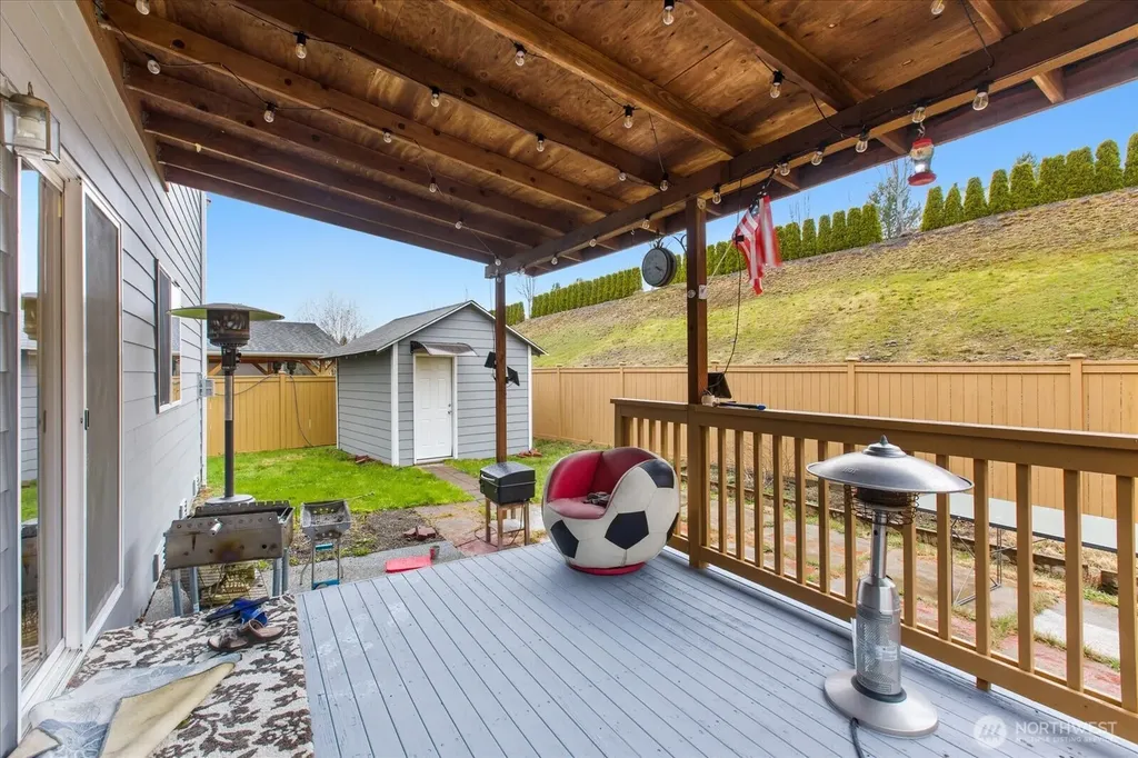 27867 256th Court SE Maple Valley WA 98038