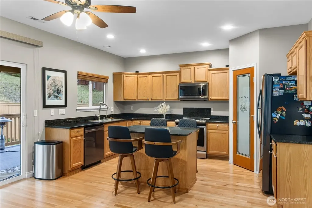 27867 256th Court SE Maple Valley WA 98038