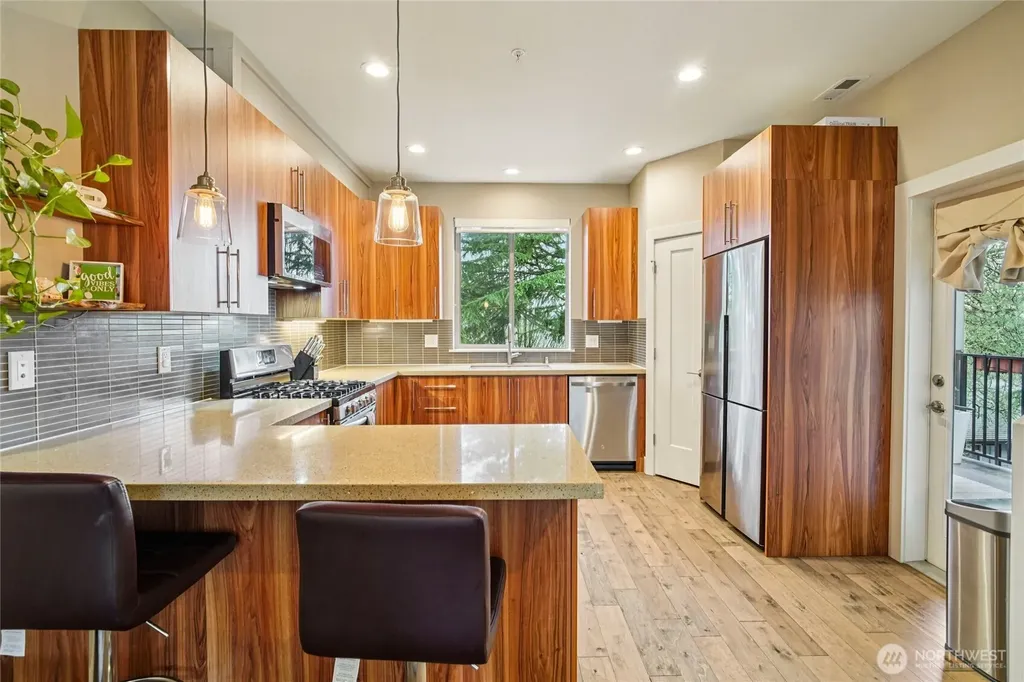 301 S 47th Street Renton WA 98055