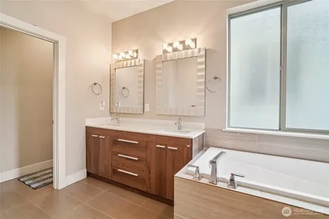 301 S 47th Street Renton WA 98055