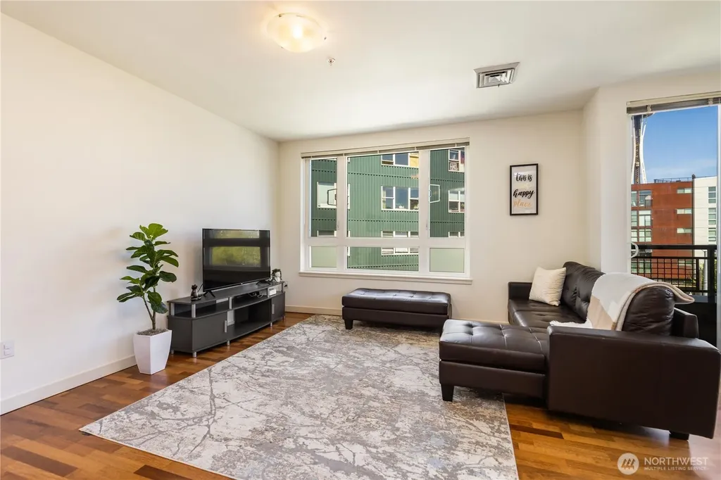 3104 Western Avenue Seattle WA 98121