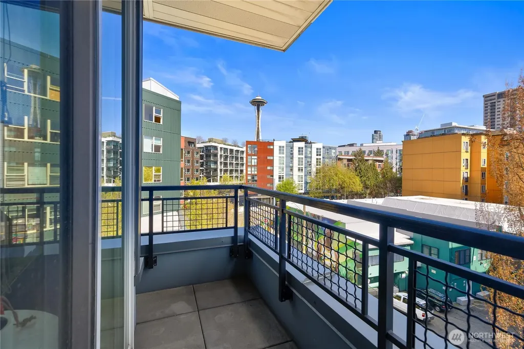 3104 Western Avenue Seattle WA 98121