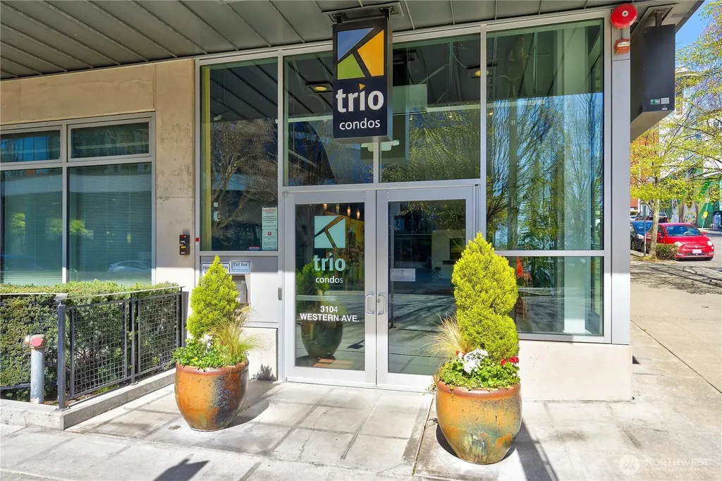 3104 Western Avenue Seattle WA 98121