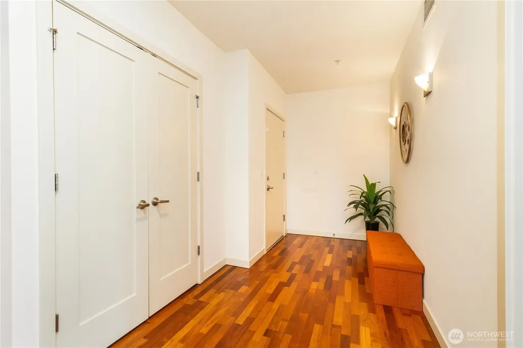 3104 Western Avenue Seattle WA 98121
