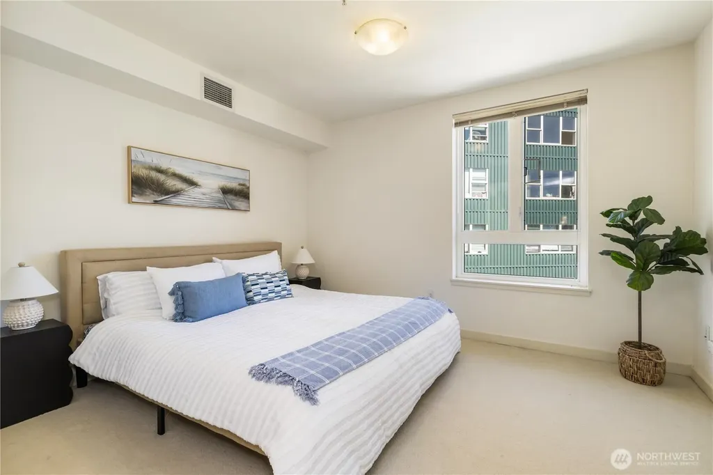 3104 Western Avenue Seattle WA 98121