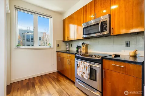 3104 Western Avenue Seattle WA 98121