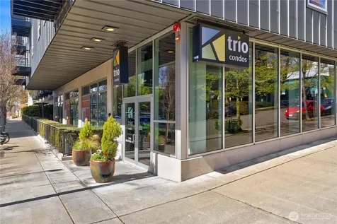 3104 Western Avenue Seattle WA 98121