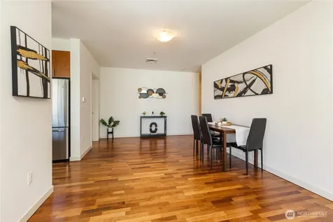 3104 Western Avenue Seattle WA 98121