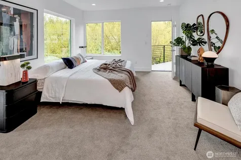 417 102nd Avenue SE Bellevue WA 98004