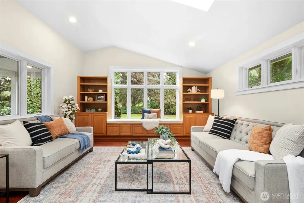 17030 174th Avenue NE Woodinville WA 98072