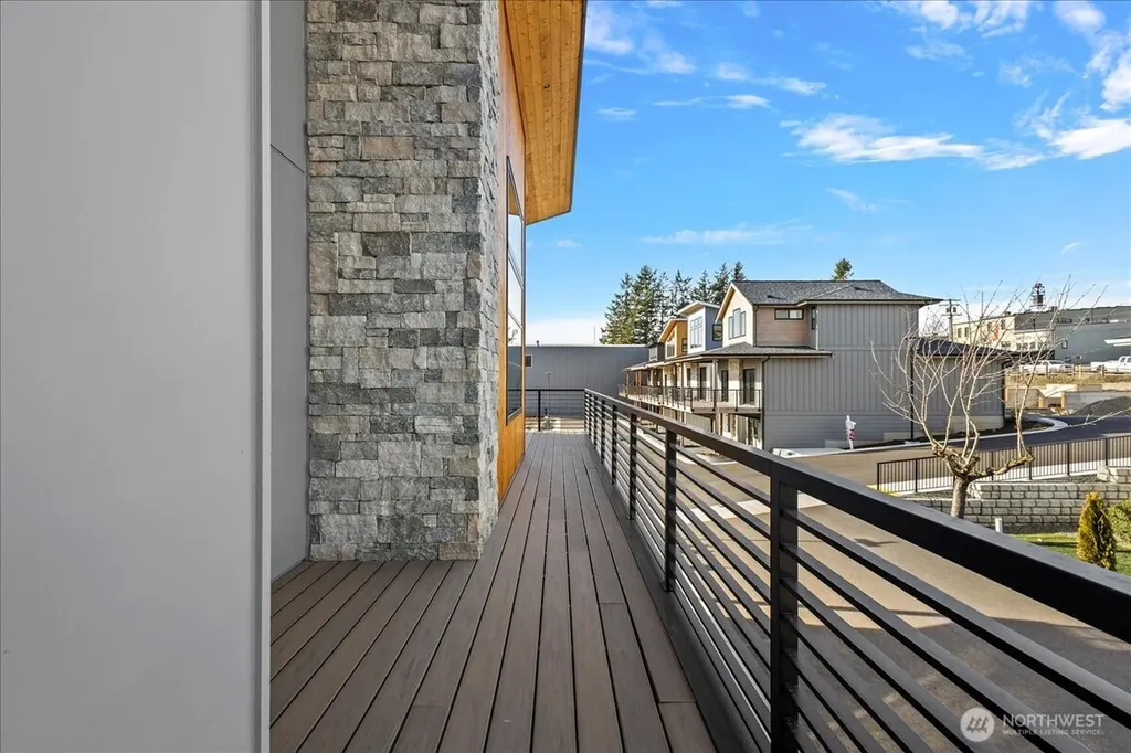 120 Skipping Stone Loop Lynden WA 98264
