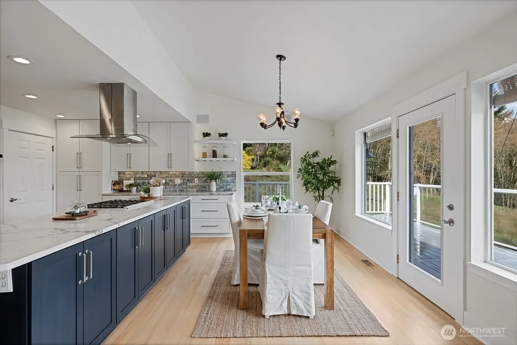 12421 6th Avenue NW Gig Harbor WA 98332
