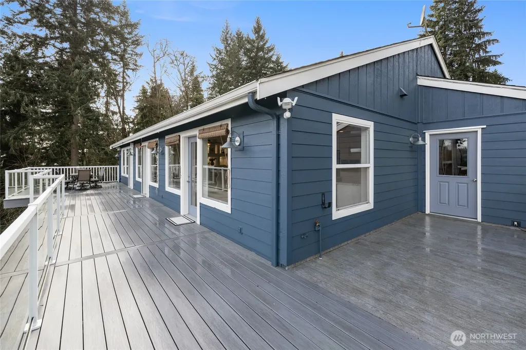 12421 6th Avenue NW Gig Harbor WA 98332