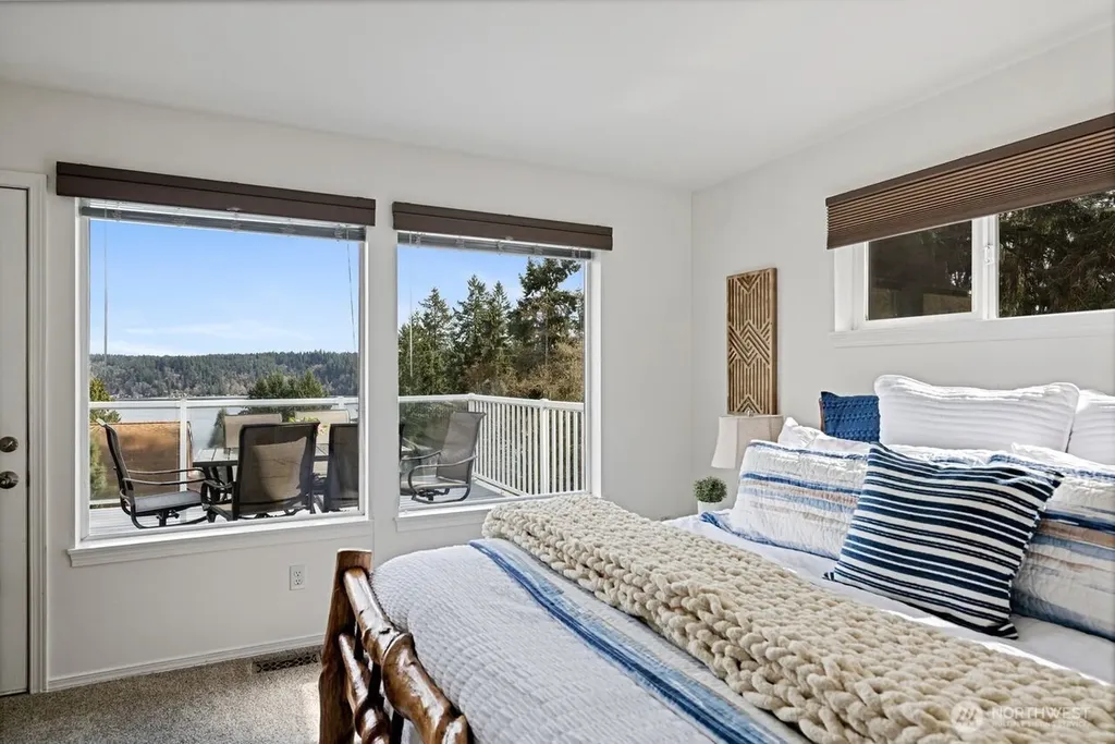 12421 6th Avenue NW Gig Harbor WA 98332
