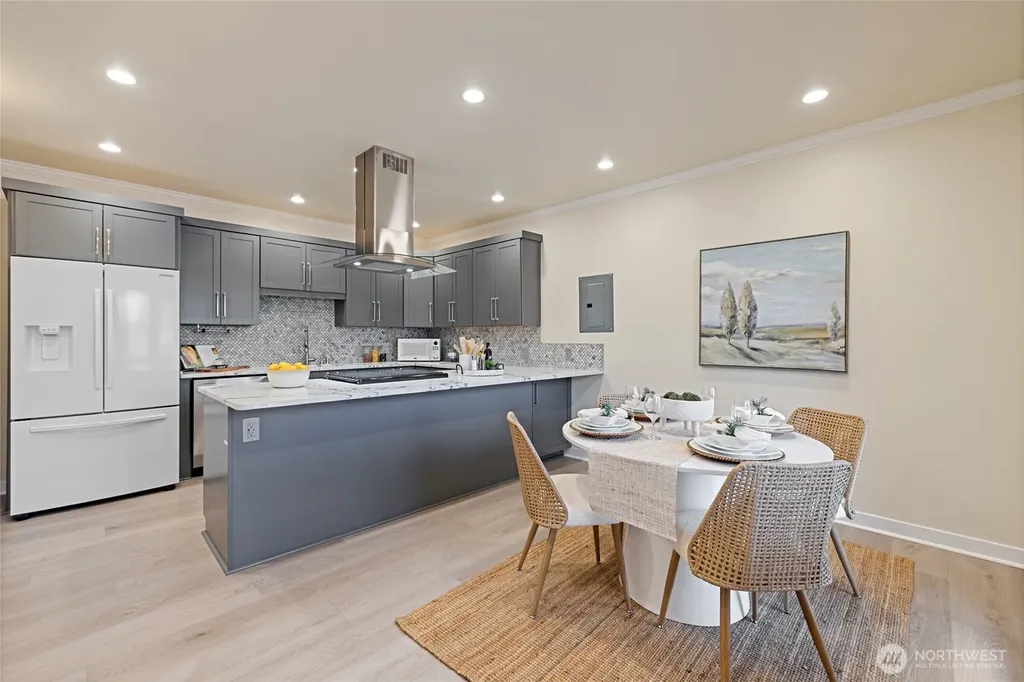 12421 6th Avenue NW Gig Harbor WA 98332