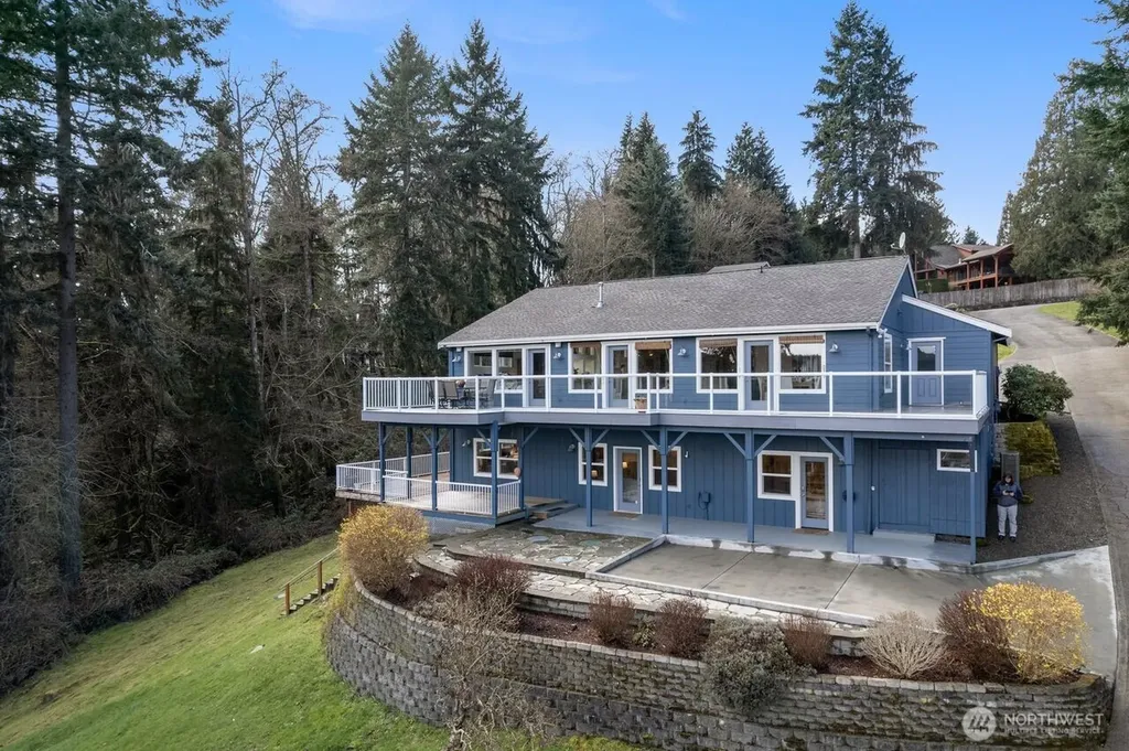 12421 6th Avenue NW Gig Harbor WA 98332