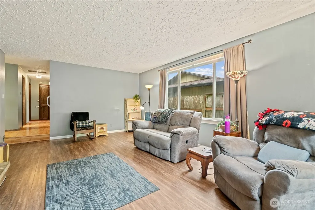 9505 NW 21st Avenue Vancouver WA 98665