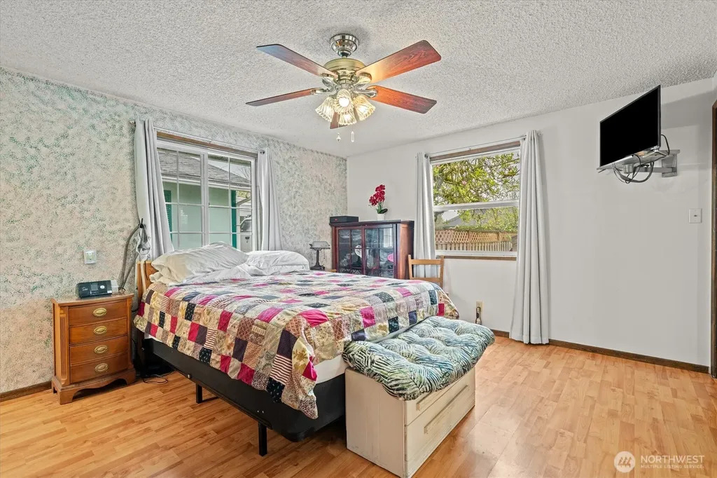 9505 NW 21st Avenue Vancouver WA 98665