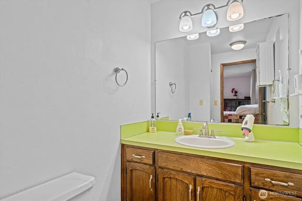 9505 NW 21st Avenue Vancouver WA 98665