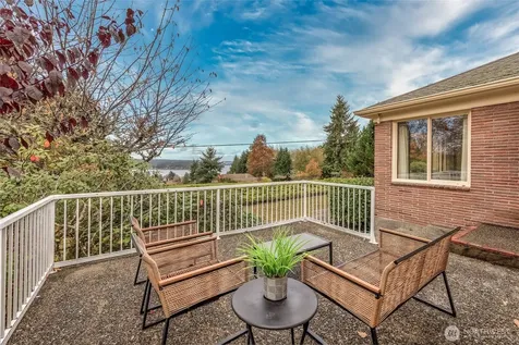 9619 SW 268th Street Vashon WA 98070