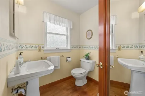 9619 SW 268th Street Vashon WA 98070