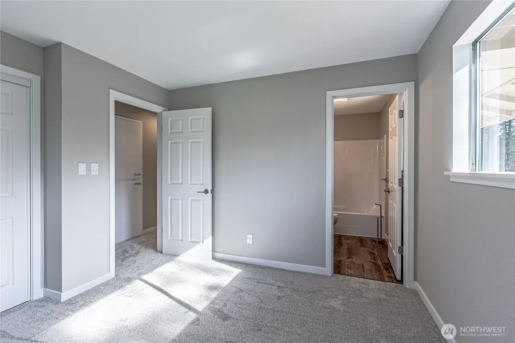 18056 SE 317th Street Auburn WA 98092