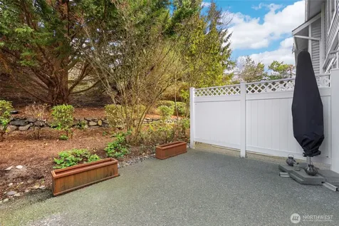 22609 42nd Place S Kent WA 98032