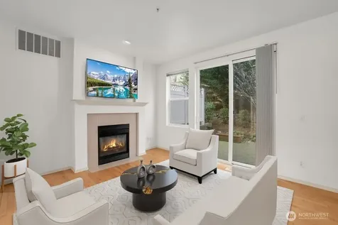 22609 42nd Place S Kent WA 98032