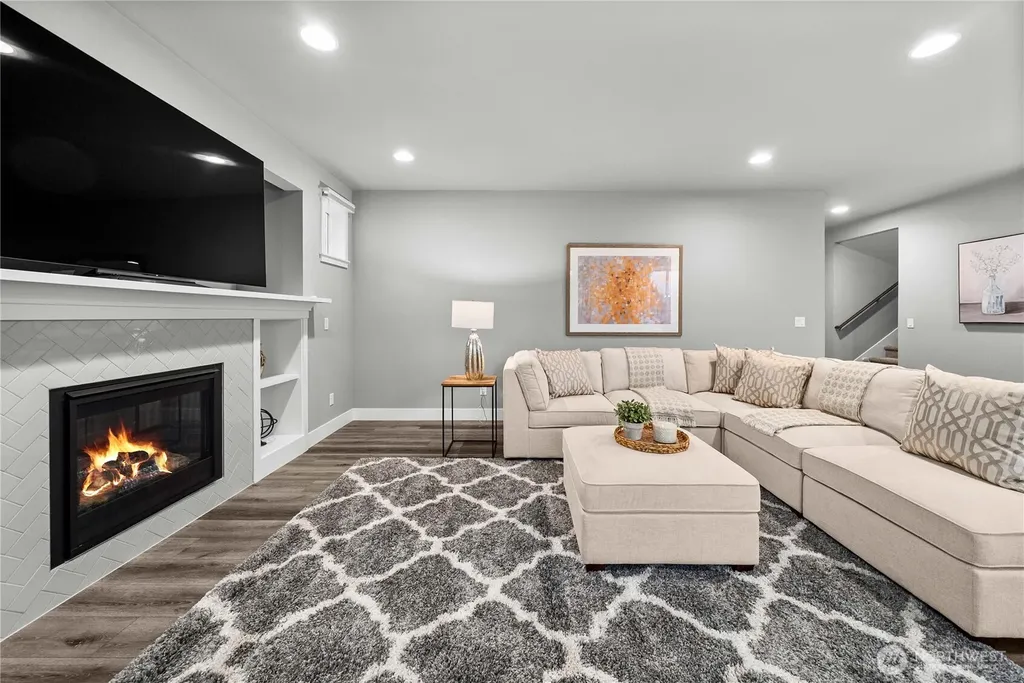 19047 130th Street E Bonney Lake WA 98391