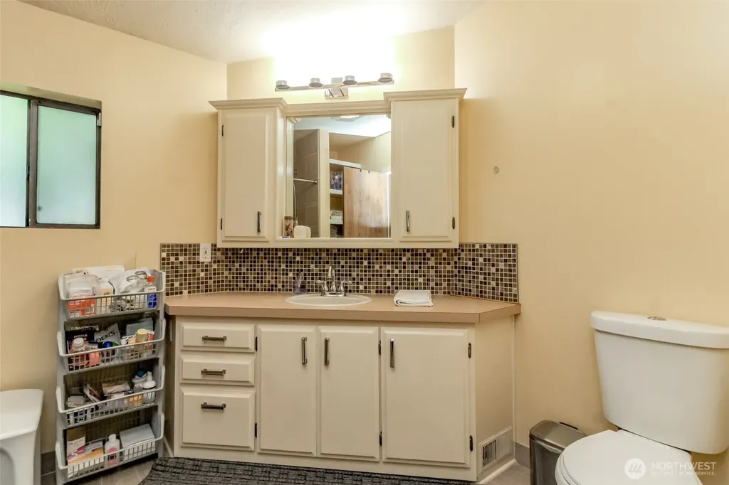 3411 28 Street Ct E Tacoma WA 98443