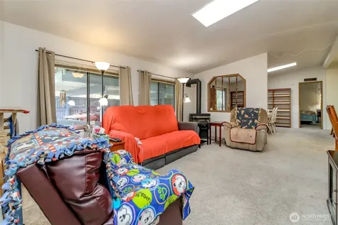 3411 28 Street Ct E Tacoma WA 98443