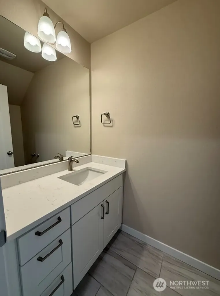 920 NW Sunburst Court Moses Lake WA 98837