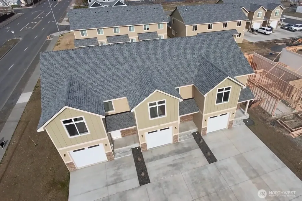 920 NW Sunburst Court Moses Lake WA 98837