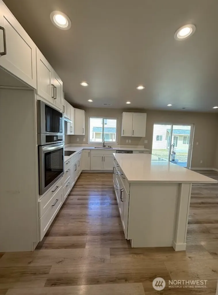 920 NW Sunburst Court Moses Lake WA 98837