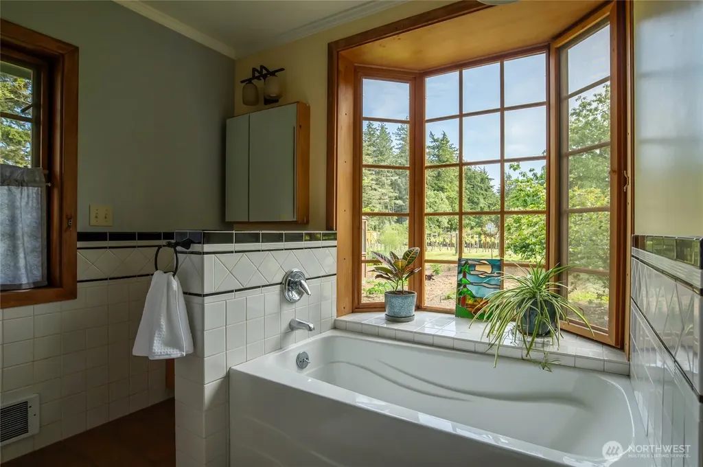 472 Redtail Lane Lopez Island WA 98261