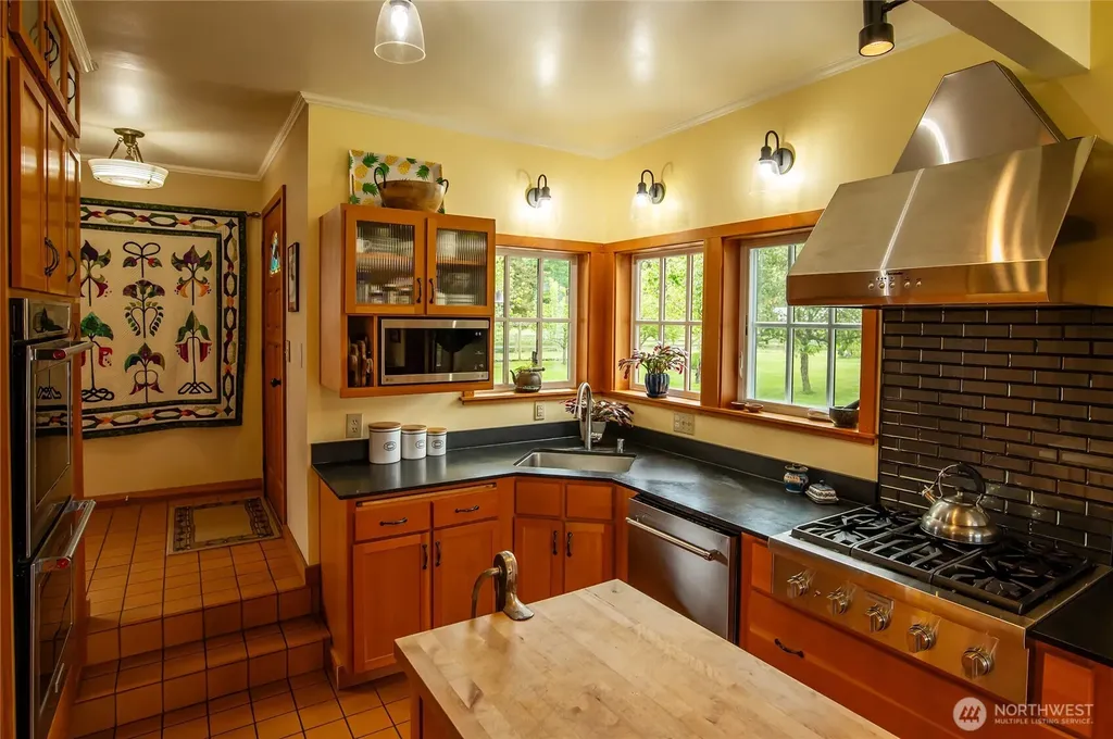 472 Redtail Lane Lopez Island WA 98261