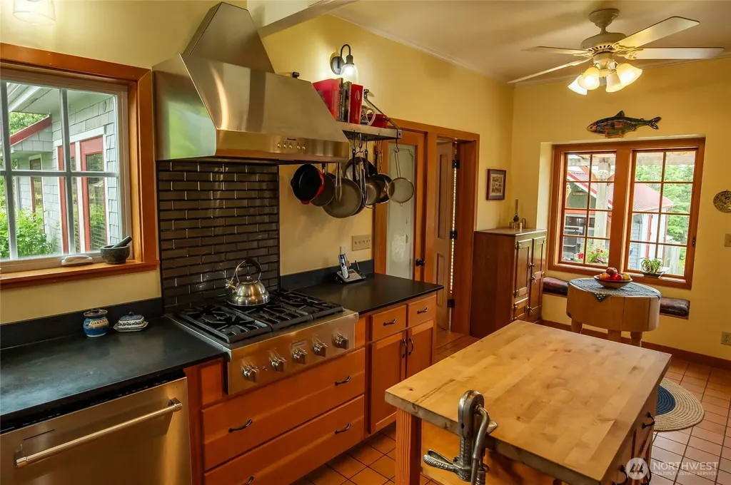 472 Redtail Lane Lopez Island WA 98261