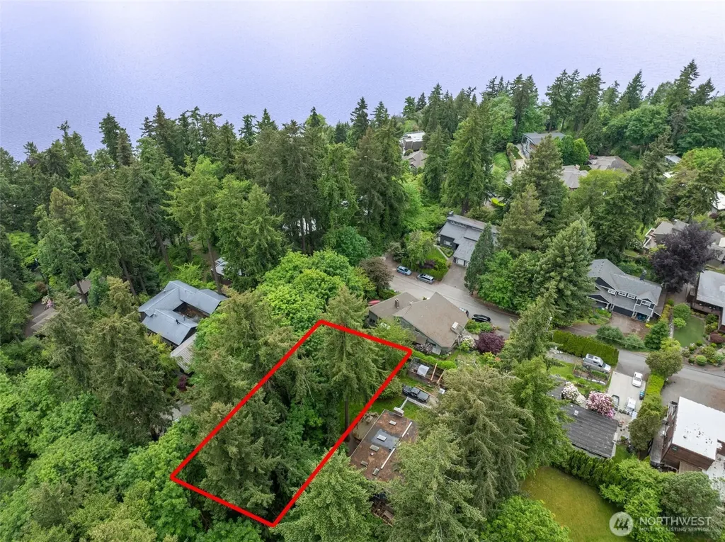 73 SE 38th Street Mercer Island WA 98040