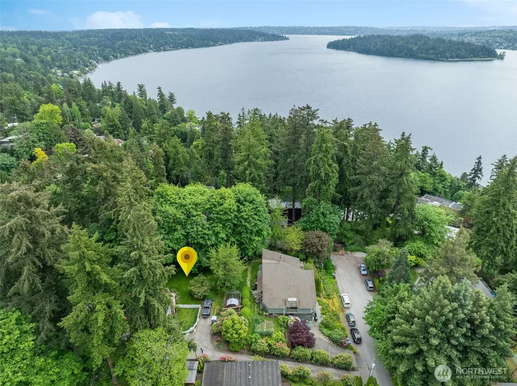 73 SE 38th Street Mercer Island WA 98040