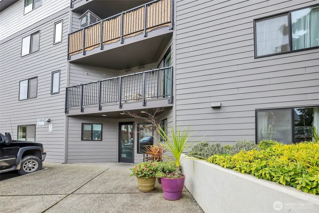 5000 California Avenue SW Seattle WA 98136