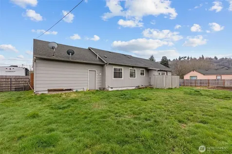 209 8th Avenue N Algona WA 98001