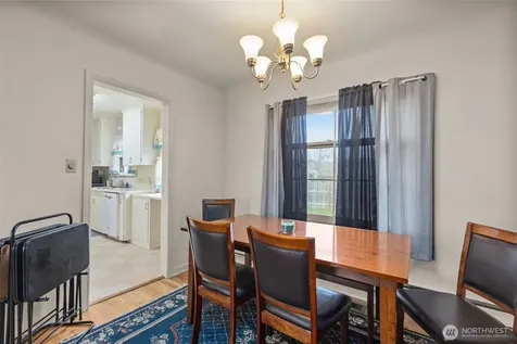209 8th Avenue N Algona WA 98001